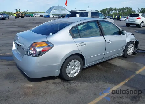 2010 Nissan Altima 2.5 S z USA, uszkodzony, nr VIN 1N4AL2AP4AN558785